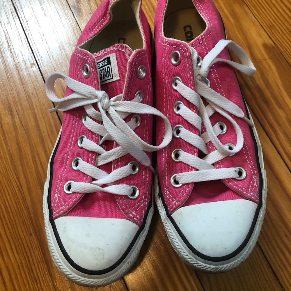 Pink converse